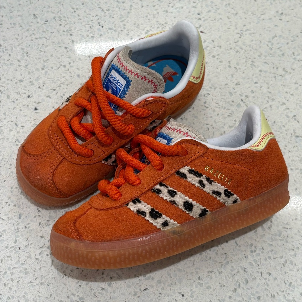 Rare! Adidas x Pixar Toy Story Jessie Gazelle Toddler Shoes 8K Orange Cow